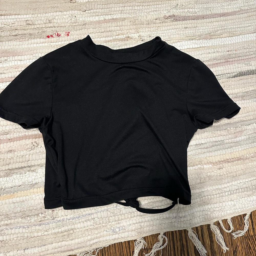 black crop top